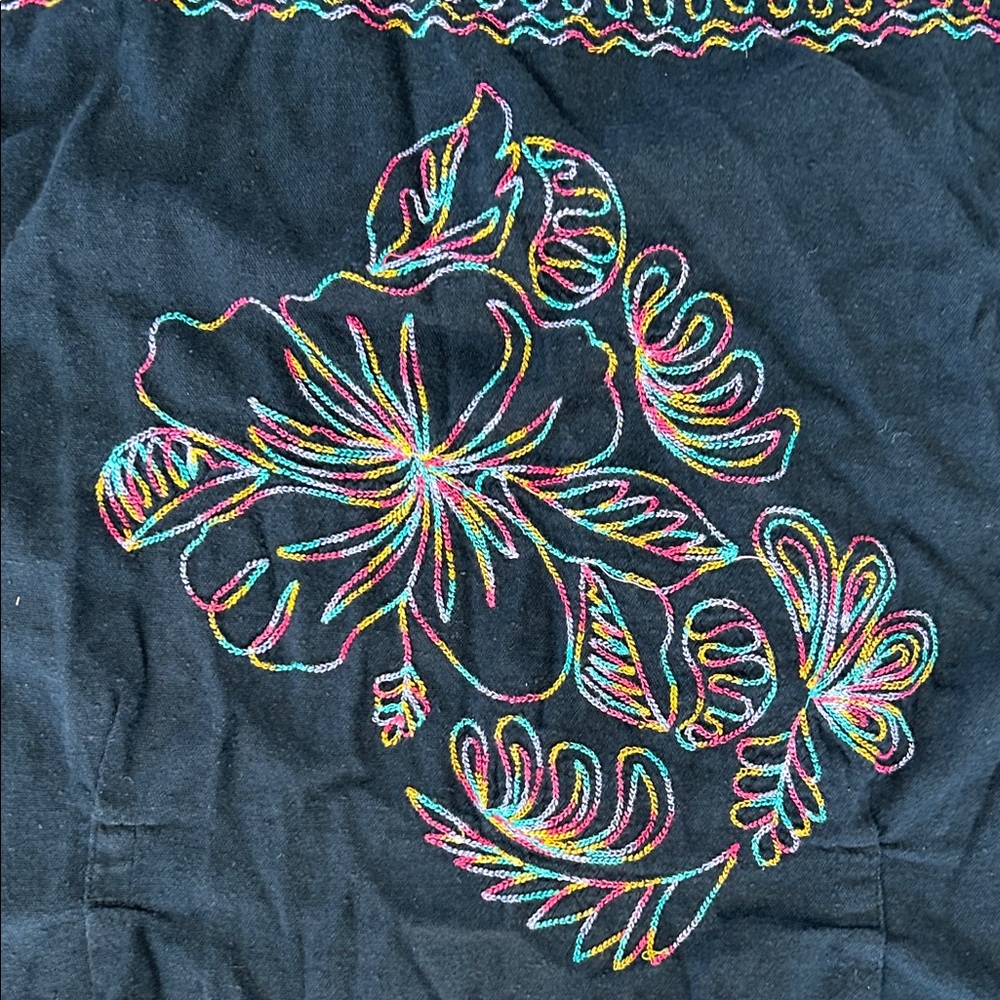 Urban Outfitters Black Shirt with Colorful Embroidery - Picture 7 of 8